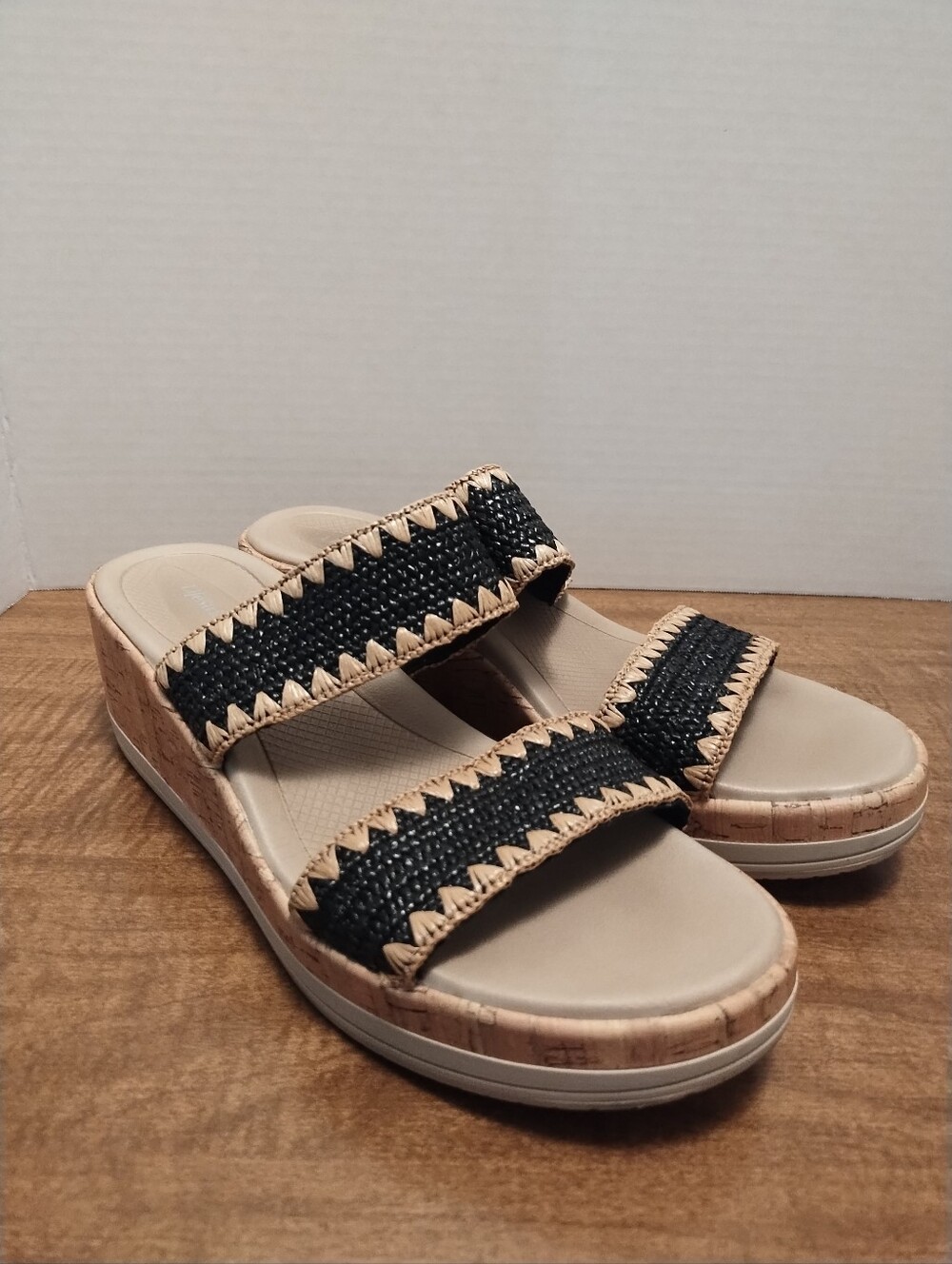Life Stride Bzees Air Step Black and Natural Woven Platform Sandals